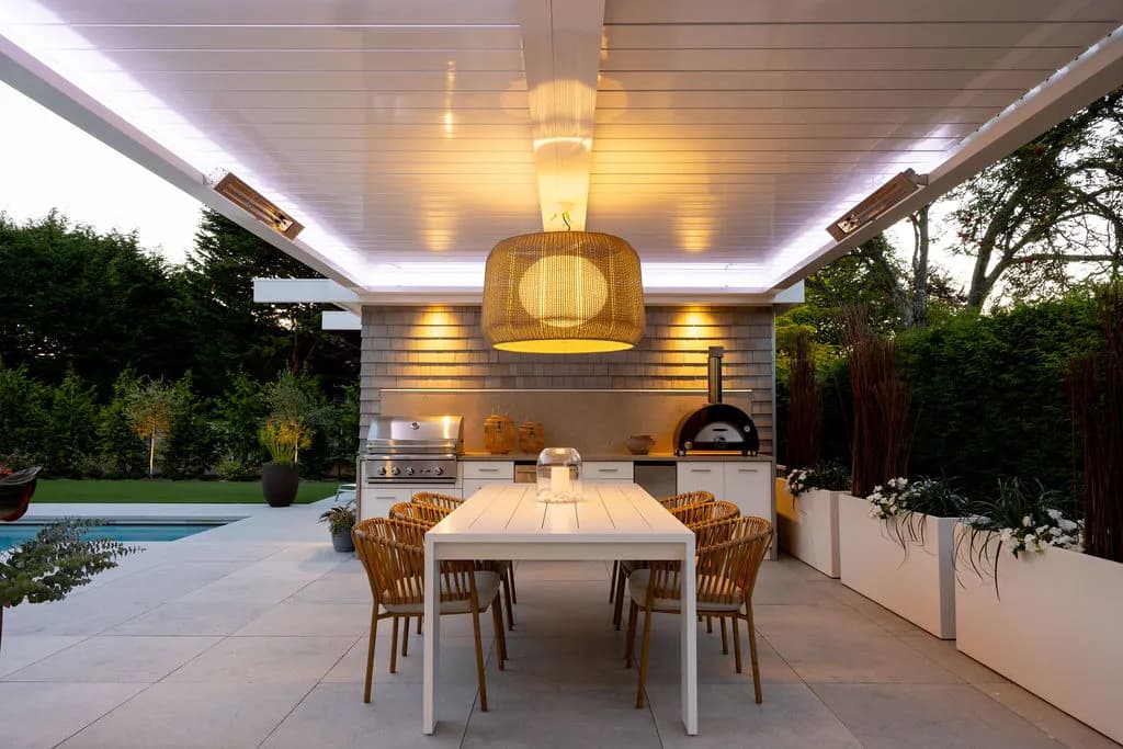 Outdoor kitchen living space