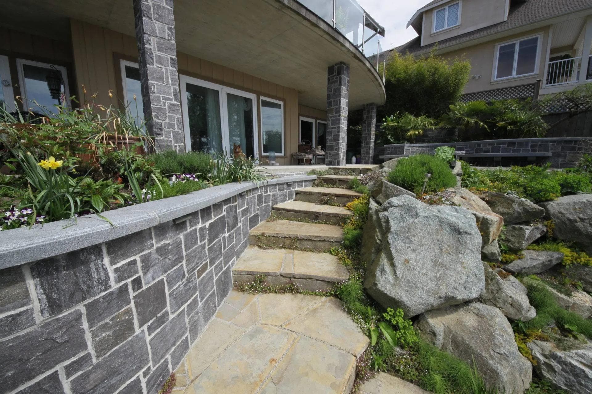 Gonzales Bay Crescent Rd