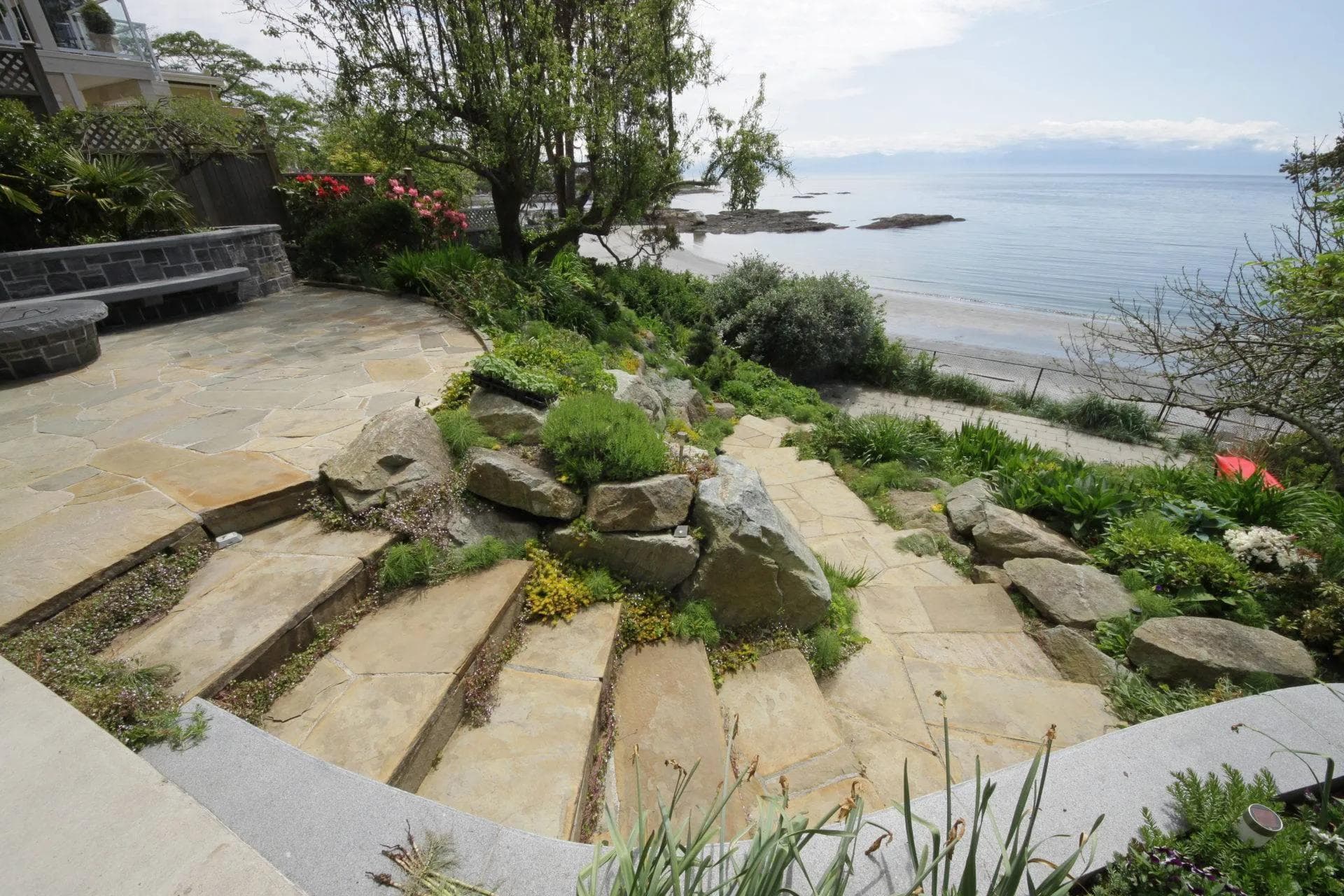 Gonzales Bay Crescent Rd